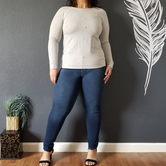 Loft Grey Sweatshirt - Picture 2 of 4